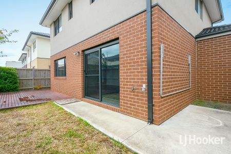 5 Roosevelt Way, Point Cook VIC, Belconnen - Photo 5