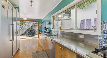 Sun Drenched home in popular Plimmerton - Photo 3