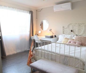 4 Bedroom 2 Bathroom 2 Car Garage Airconditioned Fully Fenced - Photo 3