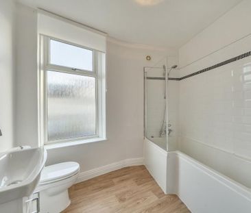 3 bedroom terraced house to rent - Photo 6