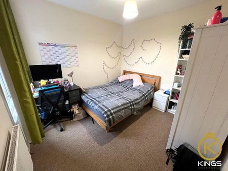 4 bedroom terraced house to rent - Photo 4