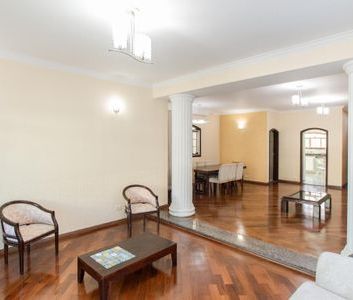 Casa para alugar com 250m², 3 quartos e 2 vagas - Foto 1