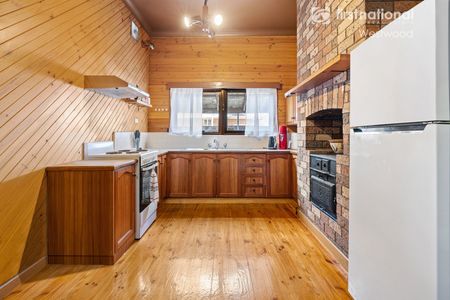 Charming Cottage - Photo 4