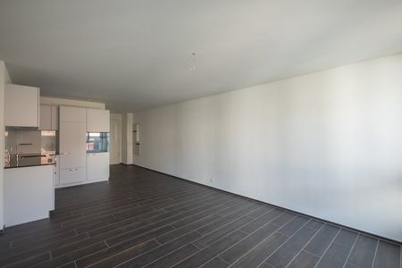 ERSTVERMIETUNG: 1.5-Zimmerwohnung an bester Lage in Zürich-Oerlikon - Photo 2