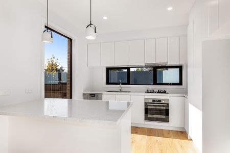 19 Cecil Street, Bentleigh East VIC 3165 - Townhouse For Rent | Domain - Photo 5