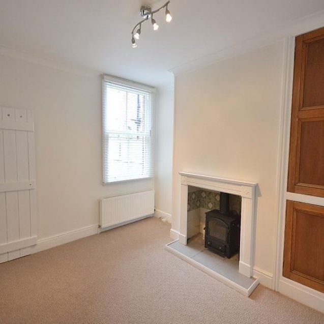 2 Bedroom Terraced To Let - Photo 1