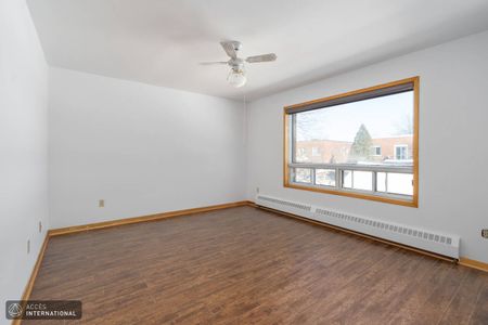 House for rent in Côte-Des-Neiges | Semi-furnished duplex - Photo 5