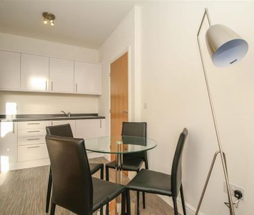 2 bedroom apartment to rent - Photo 5