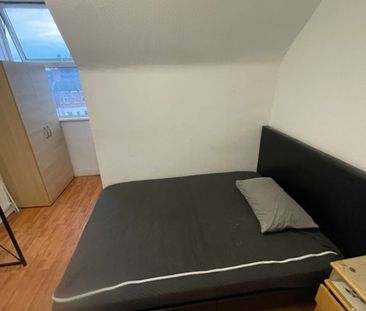 Room in a Shared House, Pinner Road, HA1 - Photo 3