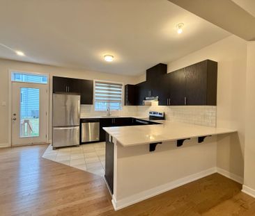 For Lease - 303 Canadensis Lane, Barrhaven, Ontario - Photo 5