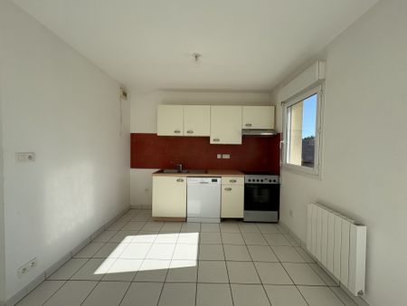 Location Appartement 2 pièces 44m² ONET LE CHATEAU 12850 - Photo 3