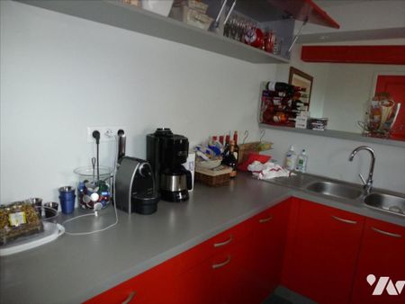 Place Charles de Gaulle Appartement de Type 2 au 2ème étage - Photo 4