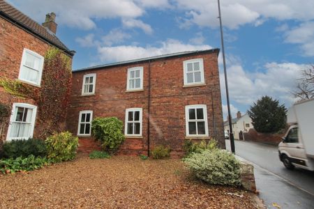 High Street, Hatfield, Doncaster DN7 6RS - Photo 4