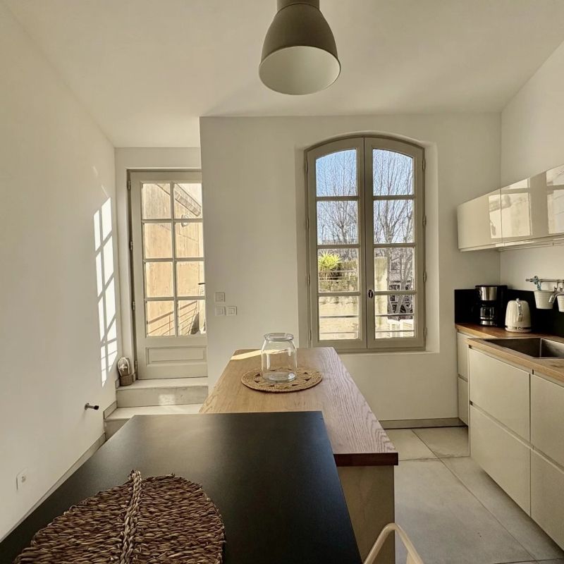 Appartement meublé 2 chambres avec terrasse en centre ville - Photo 1