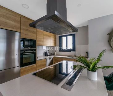 Stunning flat with sea views in Playa de Poniente, Benidorm - Photo 1