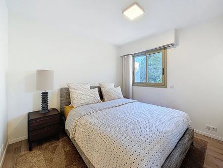 Superbe appartement de 3 pièces rénové avec vue mer - Photo 2