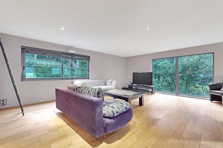 Loft de sept pièces à louer à TOURNON SUR RHONE - Photo 4