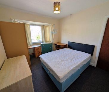 5 bedroom semi-detached house to rent - Photo 3