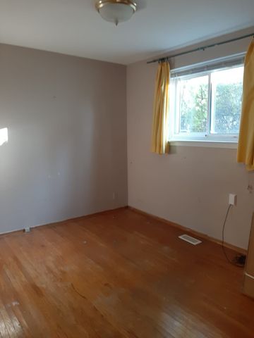 For Lease - 3 Lisburn Crescent, Toronto, Ontario - Photo 2