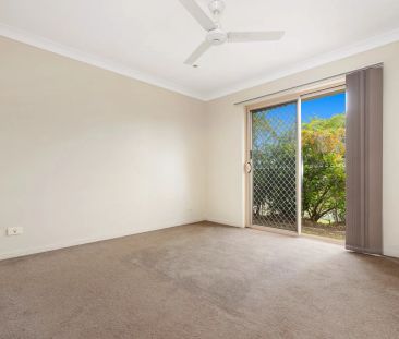 Spacious & Modern 3-Bedroom Home Opposite Parkland - Photo 4