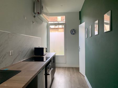 GARE – T2 MEUBLE – 40.05 M² - Photo 5