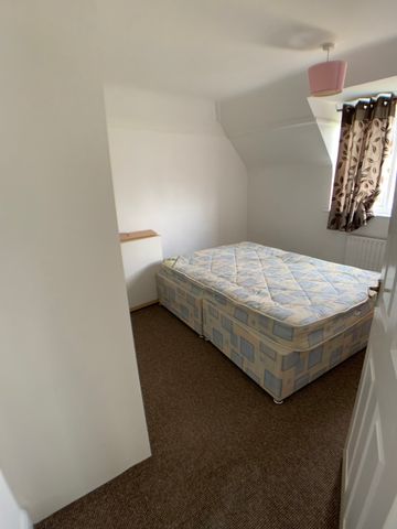 Thornton Avenue, West Drayton, UB7 9JU - Photo 5