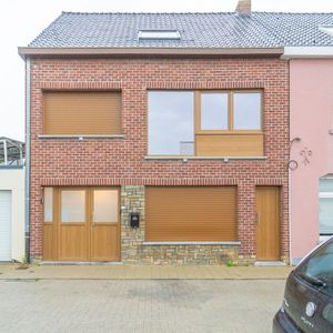Huis te huur in Merelbeke voor € 1.375 met 4 slaapkamers - Foto 3