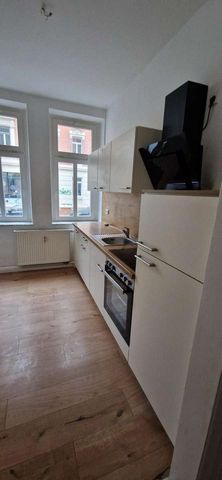 **NEU!** Großzügige 3-Raum-Wohnung mit EBK & Tageslichtbad - Foto 3