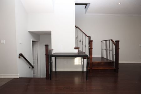 For Lease - 2 Catherina Street, Markham, Ontario - Photo 2