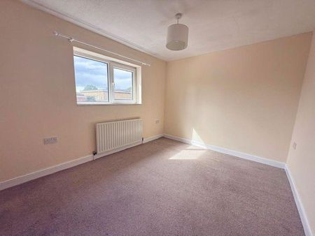 3 bedroom terraced house to rent - Photo 2