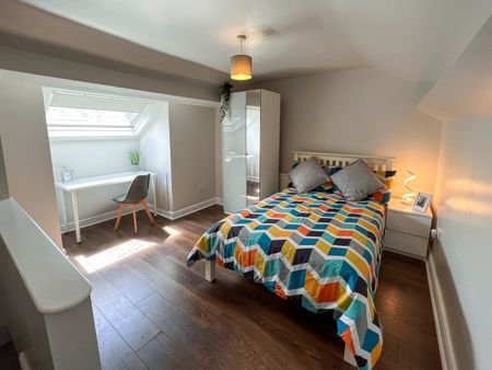 4 Bed Terraced House, Woodhead Road, S2 - Photo 3