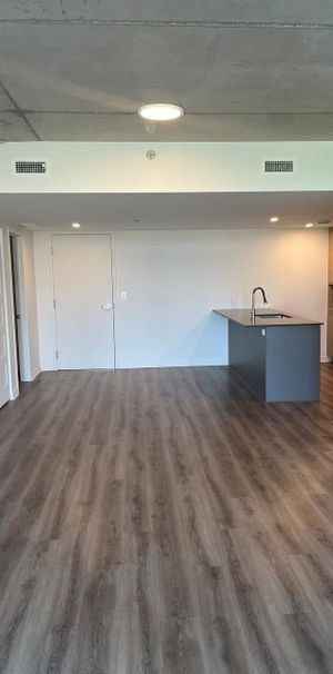 2 CH - 1 SDB - Terrebonne - $2,055 /mo - Photo 1