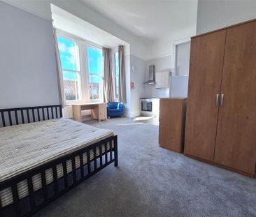 Studio to rent - Photo 5