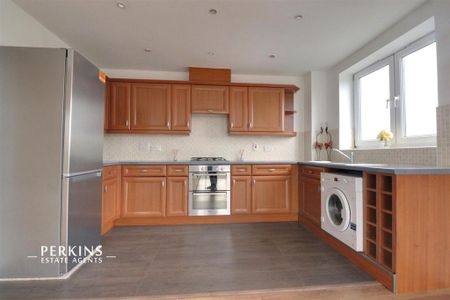 2 bedroom flat to rent - Photo 5