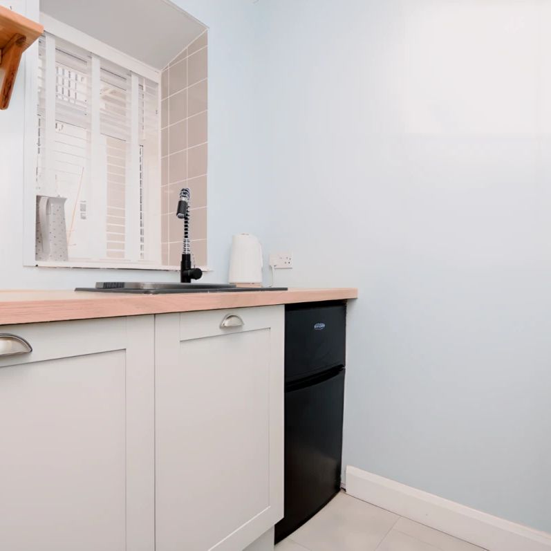 1Bedrooms, 1Bathrooms - Photo 1