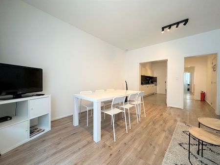 Gelijkvloers appartement in het centrum Knokke en op 100m van het strand! - Photo 4