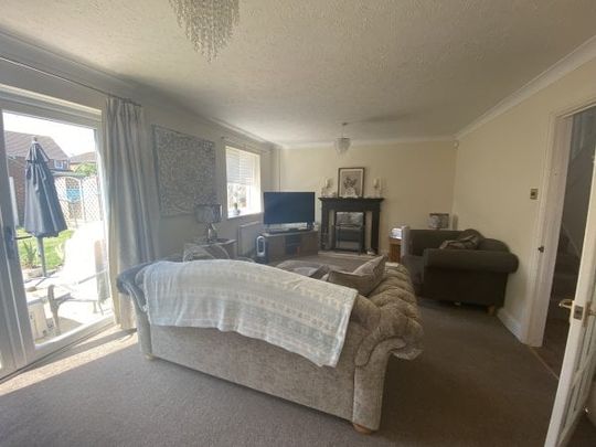 Riverfield Drive, Bedford, MK41 - Photo 1