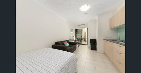 Self Contained & Fully Furnished! - Photo 2