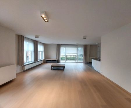 Ruim en uniek appartement te huur in het rustige hart van Zulte - Foto 3