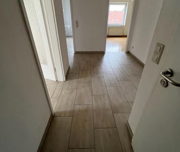 Moderne 3/4-Zi.-Whg. 107 m² + 45 m² DB, Stellplatz Reislingen - Photo 1