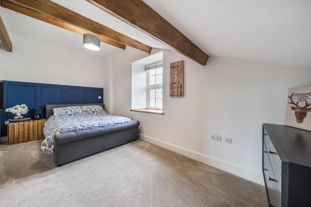 4 bedroom semi-detached house to rent - Photo 4