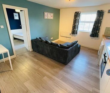 1 bedroom flat to rent - Photo 2