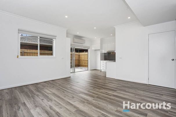 Executive Two Plus Study Modern Townhouse - Photo 1
