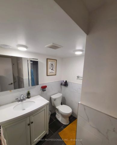 1176 Alexandra Avenue #Basement - Photo 4