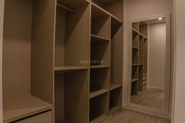 Apartamento T3 em Condomínio Privado – Vista Deslumbrante para a Baía - Photo 1