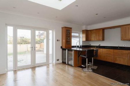 4 bedroom property to rent in Banstead - Photo 4