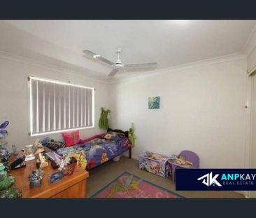 4 BEDROOM BRICK HOME!! - Photo 6