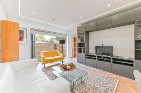 3 bedroom semi-detached house to rent - Photo 5