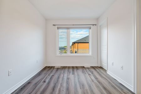 For Lease - 461 Blackburn Drive Unit# 41, Brantford, Ontario - Photo 3