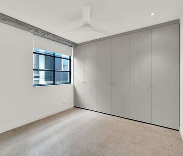 Stunning Architect Designed 1 Bedroom in Amazing Location - Photo 3